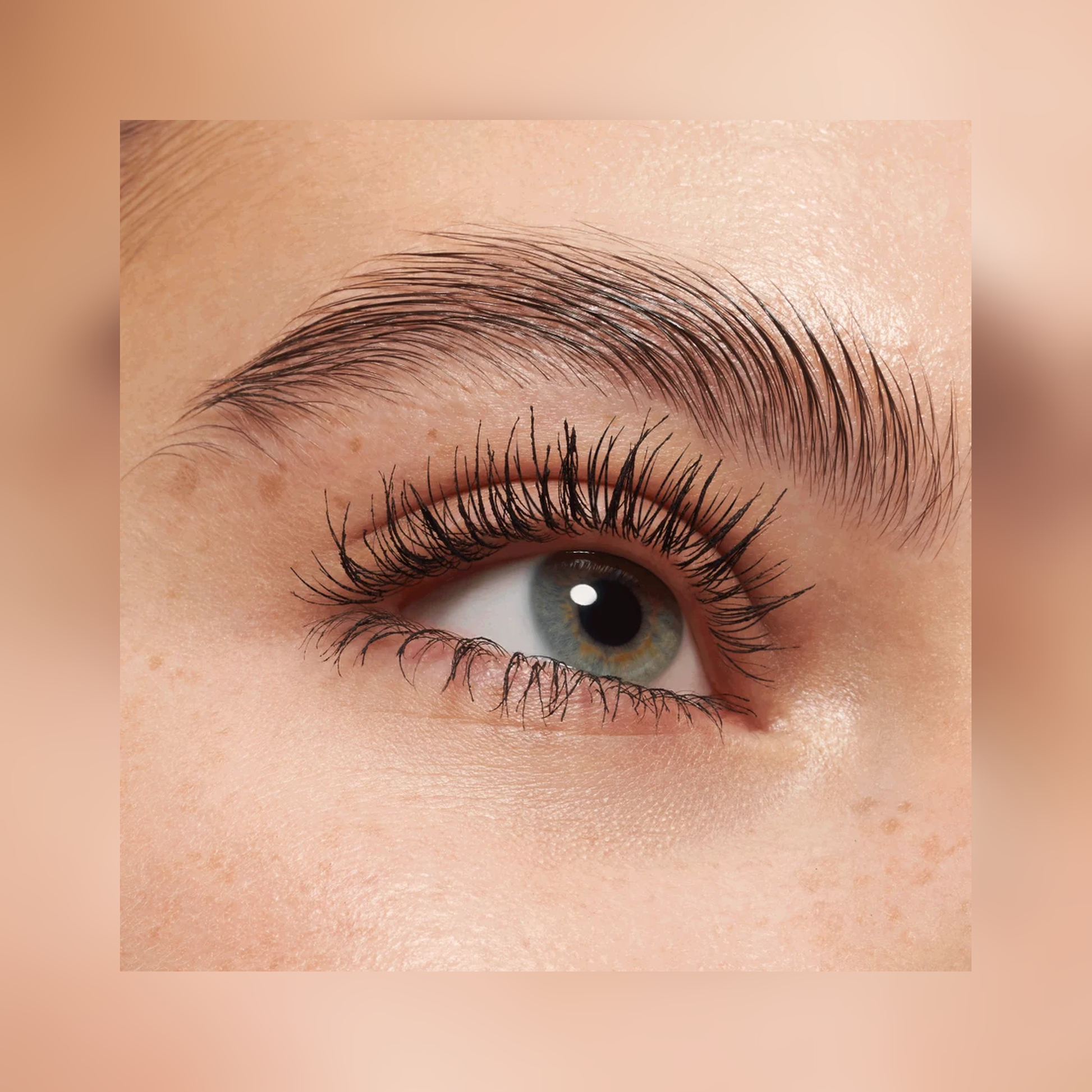 Essence Lash Princess Sculpted Volume Mascara (Black) 1