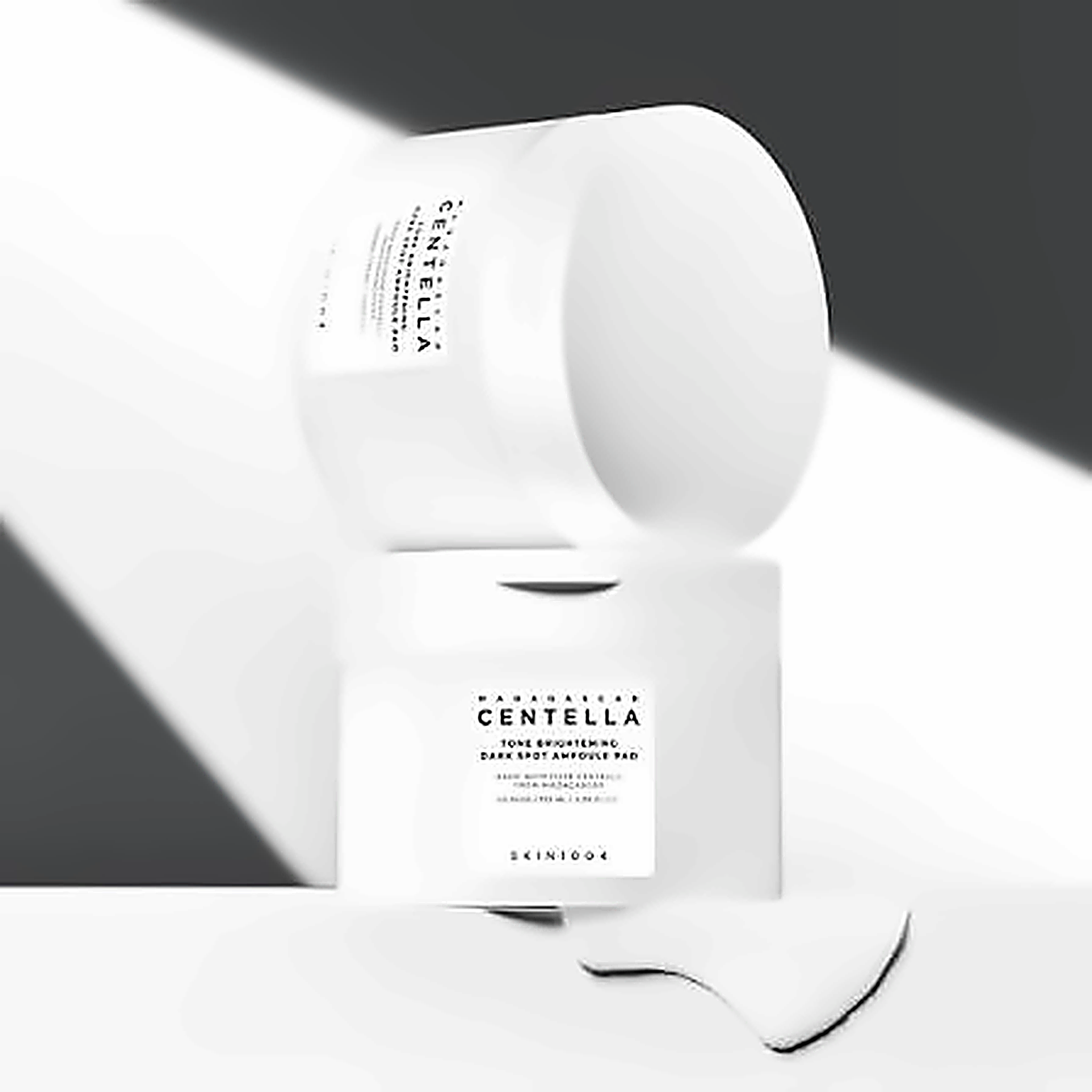 Skin1004 Madagascar Centella Tone Brightening Dark Spot Ampoule Pad (60pads) 1